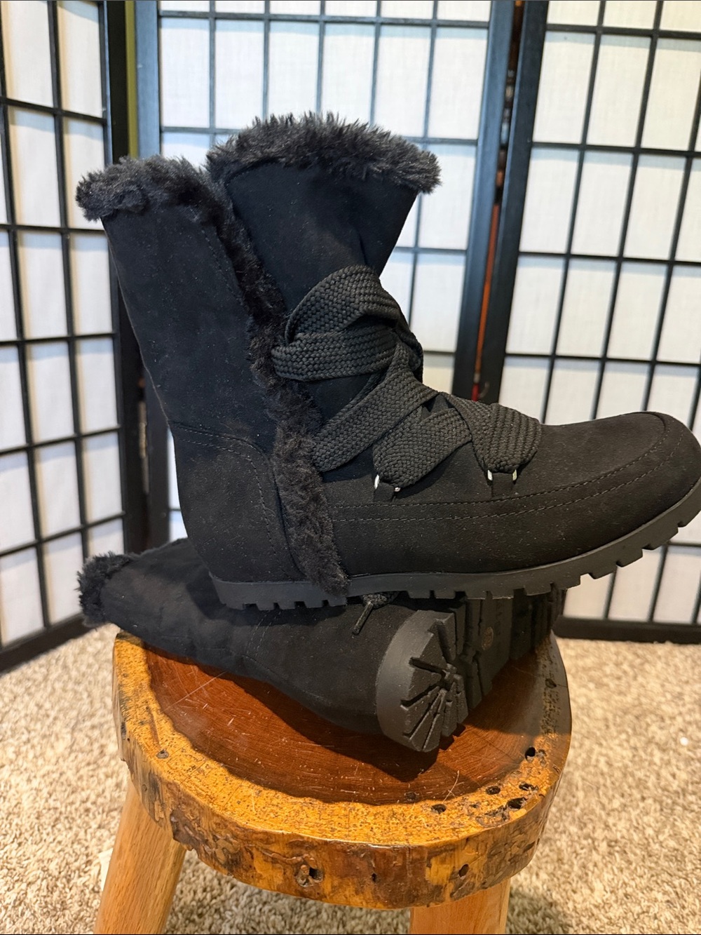 Indigo Black Faux-Fur Suede Lace-Up Winter Boots NEW 8.5 Cozy